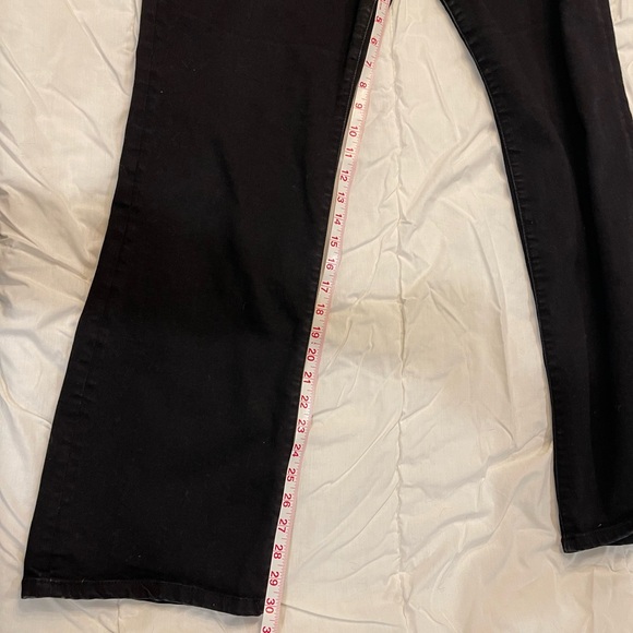 Cabi 5th Avenue Jeans - Picture 3 of 6